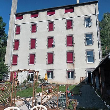 Appartement Chaleureux De 82M2 Proche De Vulcania Pontaumur Экстерьер фото