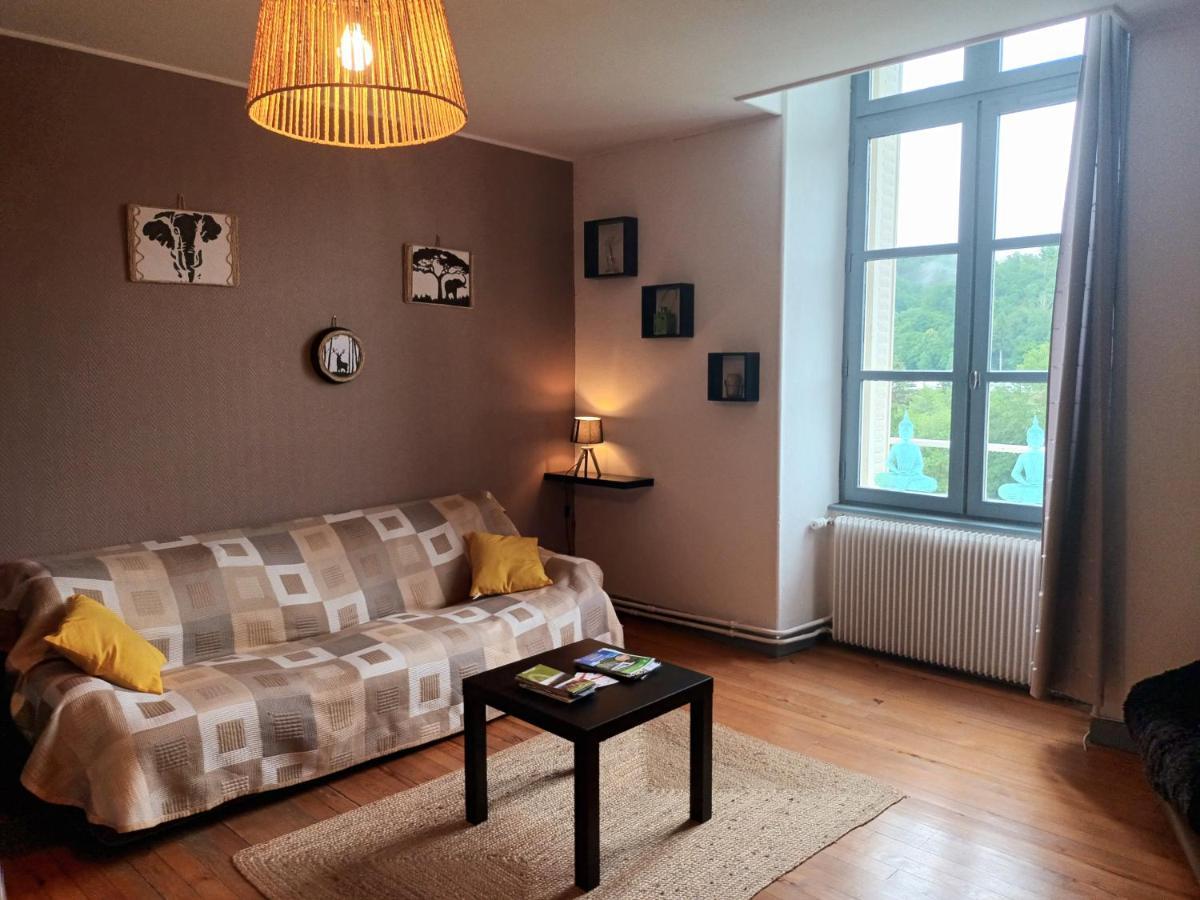 Appartement Chaleureux De 82M2 Proche De Vulcania Pontaumur Экстерьер фото