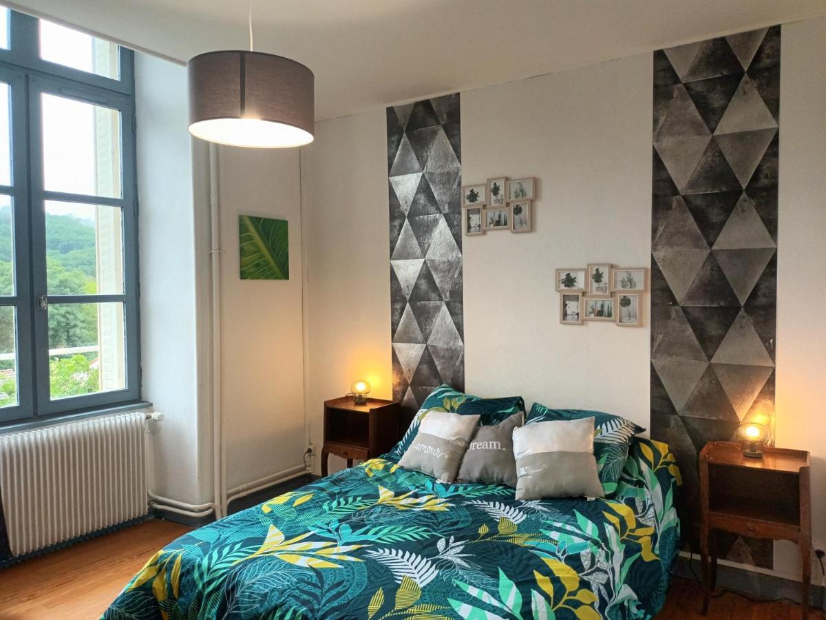 Appartement Chaleureux De 82M2 Proche De Vulcania Pontaumur Экстерьер фото