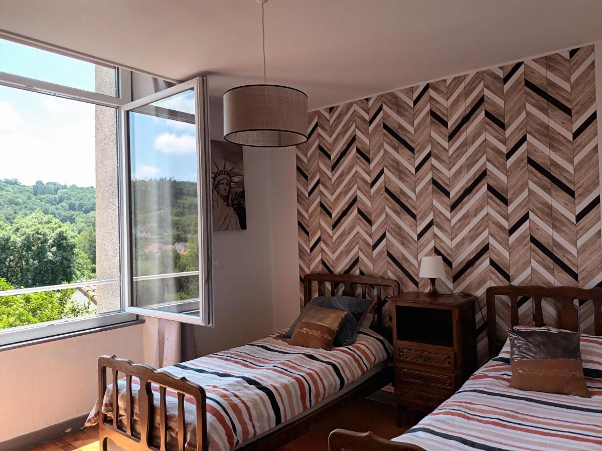 Appartement Chaleureux De 82M2 Proche De Vulcania Pontaumur Экстерьер фото